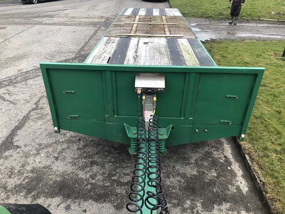 30 foot trailer