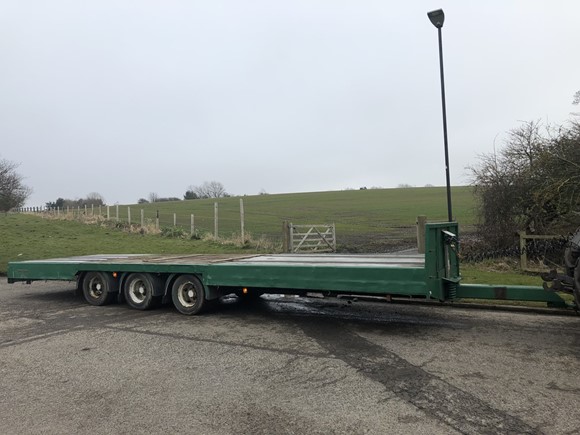 30 foot trailer