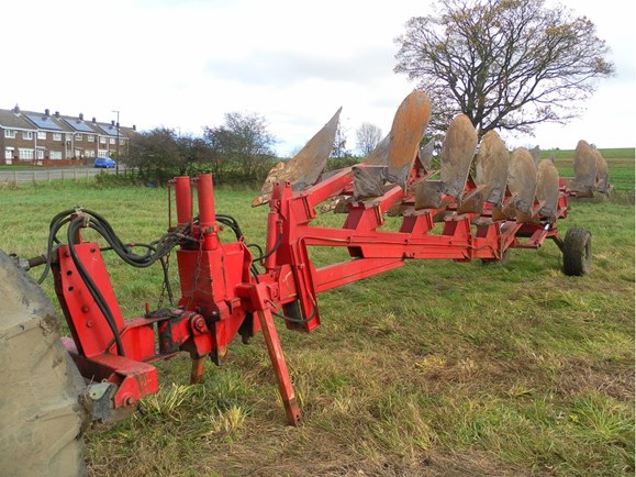 Plough Naud 8 Body Wheeled 